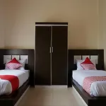 OYO 1394 Rumaisa Homestay Syariah