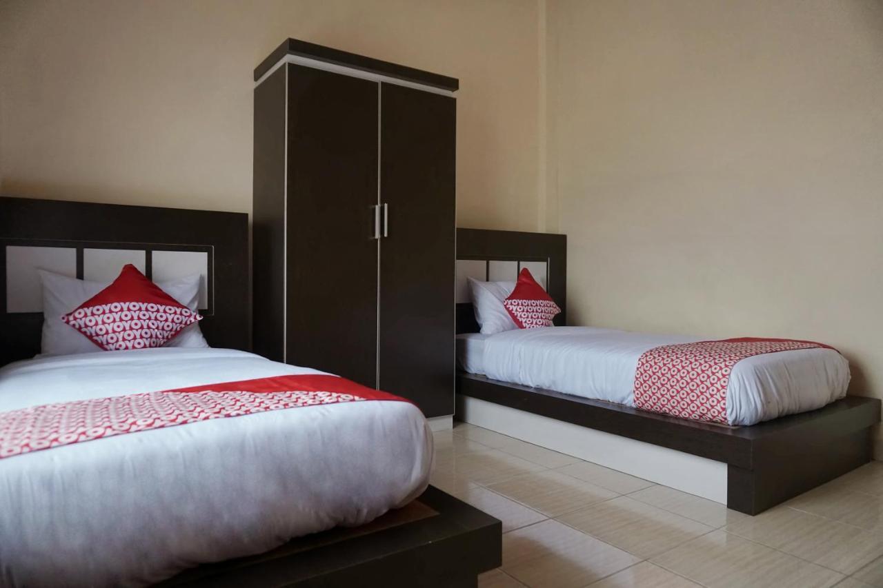 Oyo 1394 Rumaisa Syariah Hotel 2*