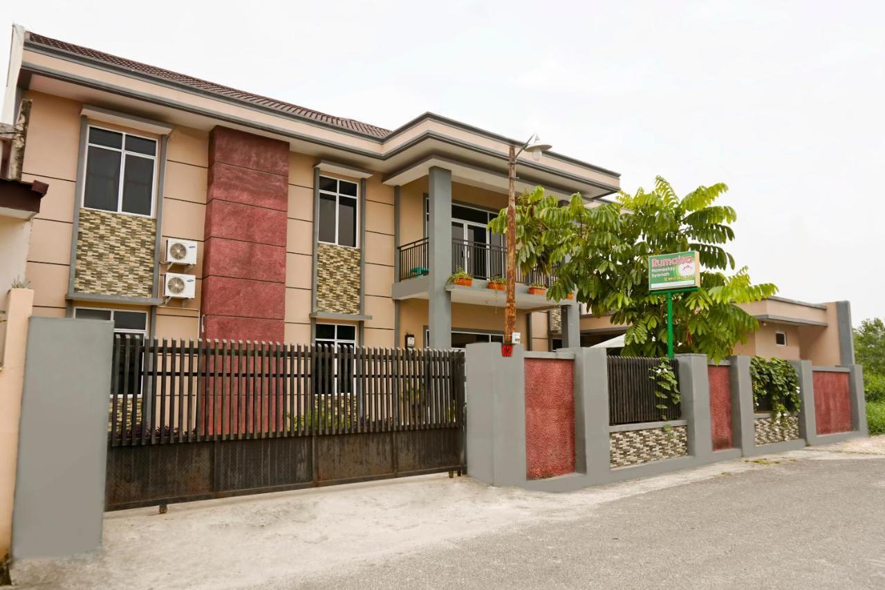 Oyo 1394 Rumaisa Syariah 2* Pekanbaru