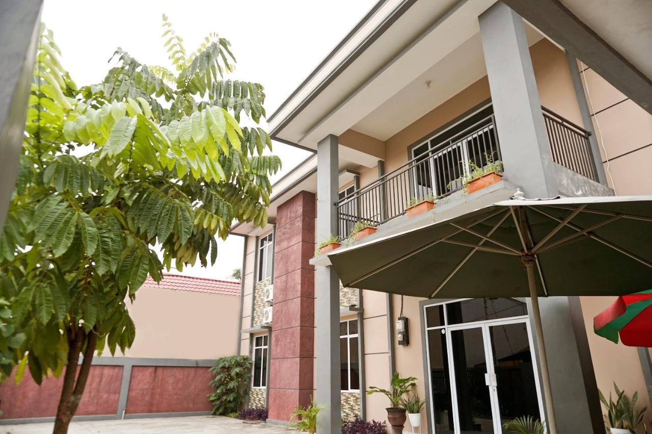 Oyo 1394 Rumaisa Syariah Hotel Pekanbaru