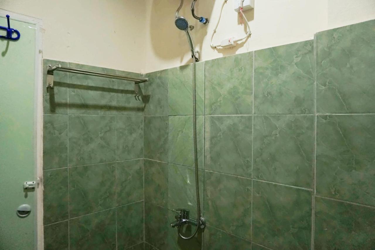 Oyo 1394 Rumaisa Syariah Hotel Pekanbaru